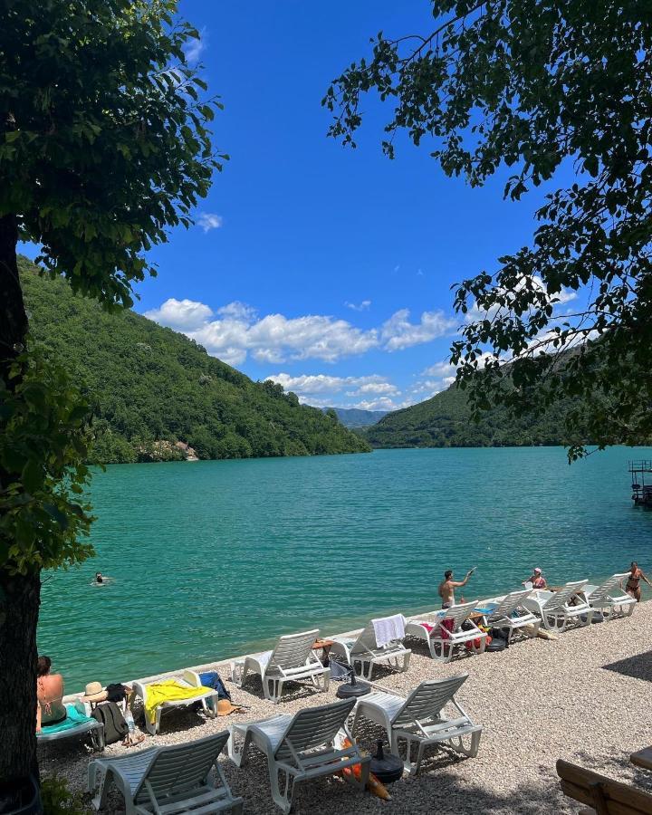 מלון Jablanica Glamping Bagrem מראה חיצוני תמונה