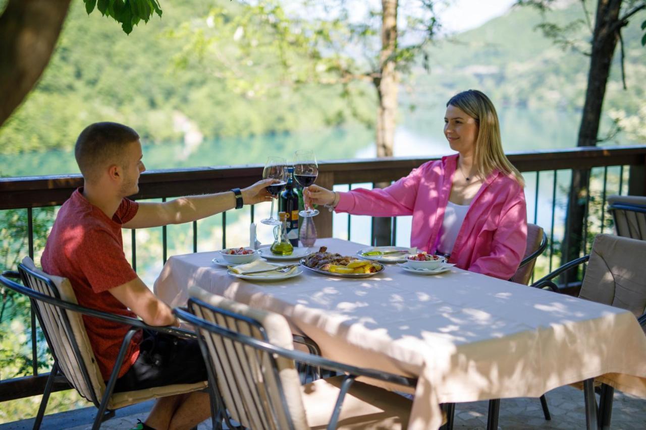 מלון Jablanica Glamping Bagrem מראה חיצוני תמונה