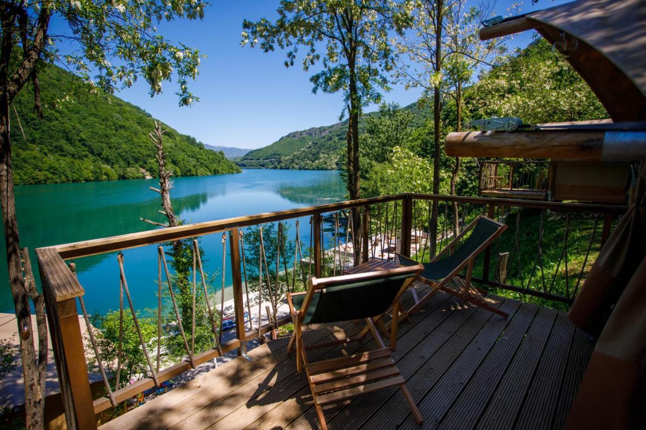 מלון Jablanica Glamping Bagrem מראה חיצוני תמונה