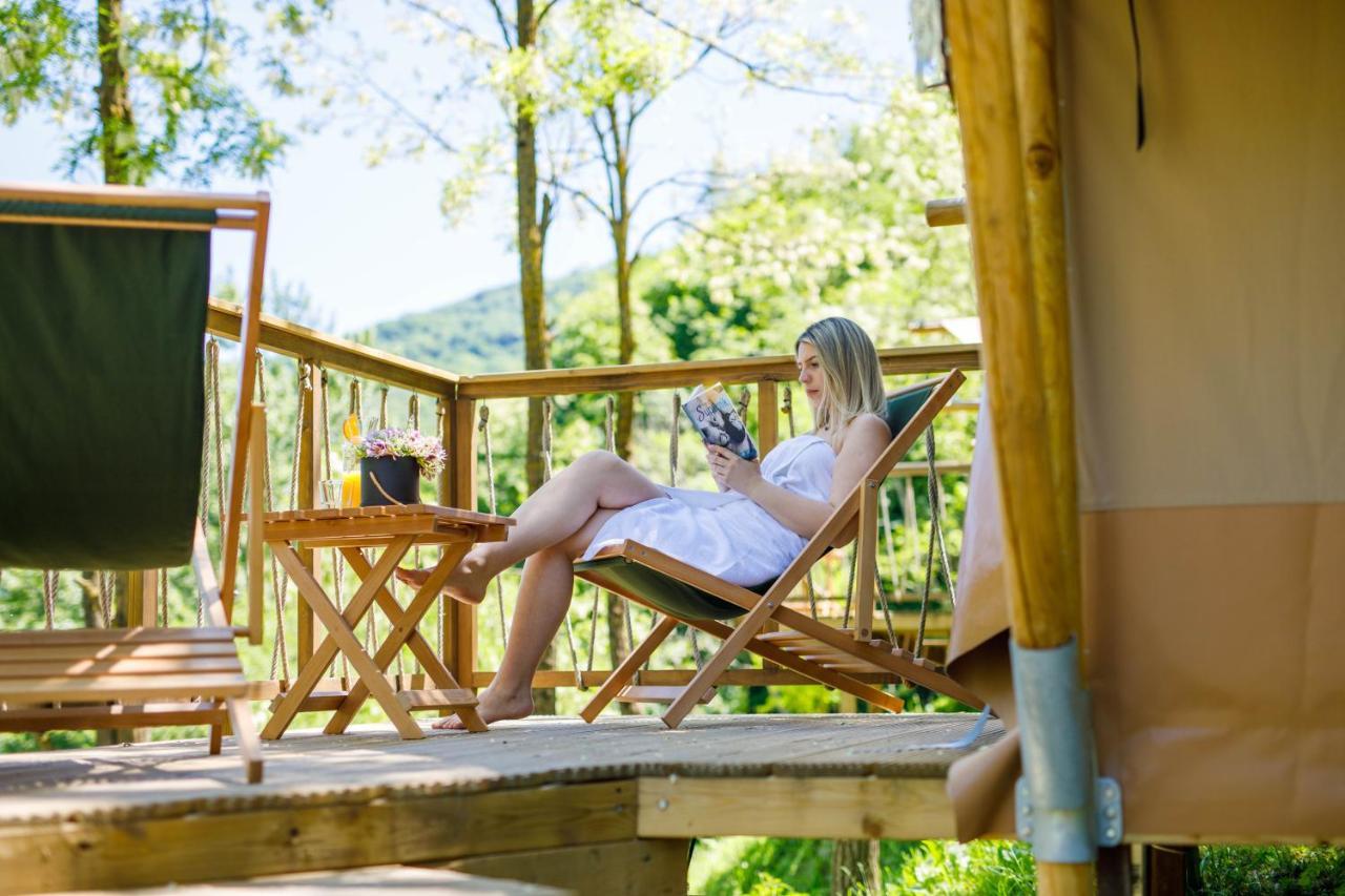 מלון Jablanica Glamping Bagrem מראה חיצוני תמונה
