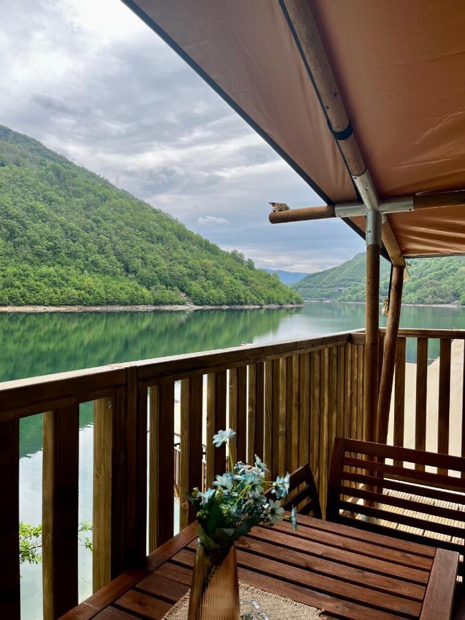 מלון Jablanica Glamping Bagrem מראה חיצוני תמונה