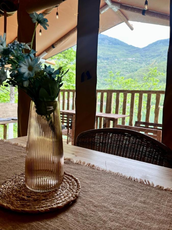 מלון Jablanica Glamping Bagrem מראה חיצוני תמונה
