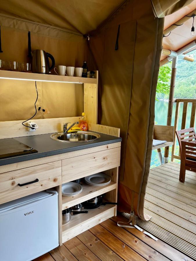 מלון Jablanica Glamping Bagrem מראה חיצוני תמונה